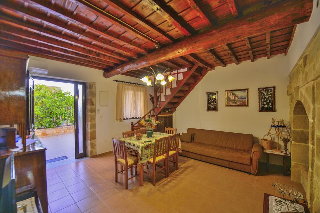 Archontiko Ilias Villa Kavousi  Exteriör bild